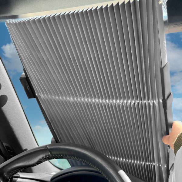 Солнцезащитная шторка на лобовое стекло с роликовым механизмом Vehicle Shade 1,2м*0,65 м Black 109307-1 фото